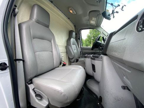 Used 2023 Ford E-350 and Econoline 350 Super Duty w/ Power Windows & Locks Group RWD image 16
