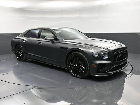 Used 2025 Bentley Flying Spur Plug-In Hybrid image 10