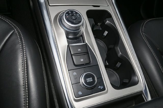 Used 2023 Ford Explorer XLT w/ Equipment Group 202A AWD/4WD image 27