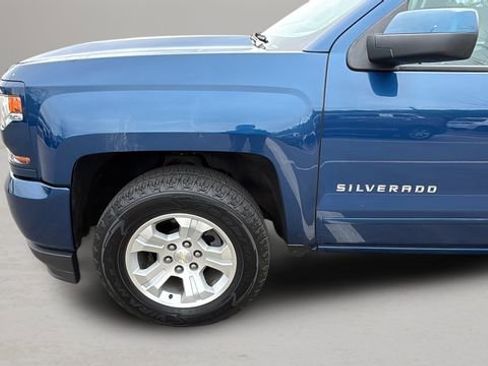 Used 2018 Chevrolet Silverado 1500 LT w/ All Star Edition image 32