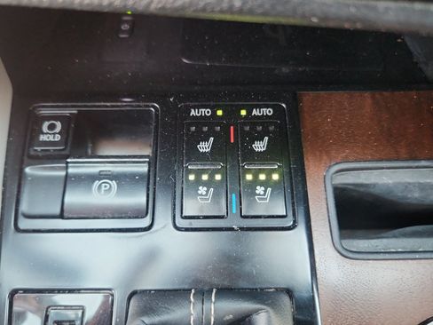 Certified 2021 Lexus RX 350L Premium w/ Premium Package AWD/4WD image 31
