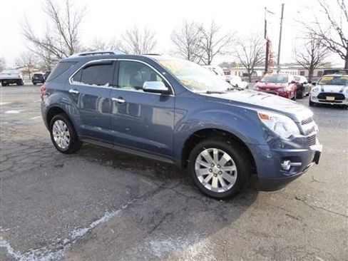 Used 2011 Chevrolet Equinox LT w/ Chrome Appearance Package image 5
