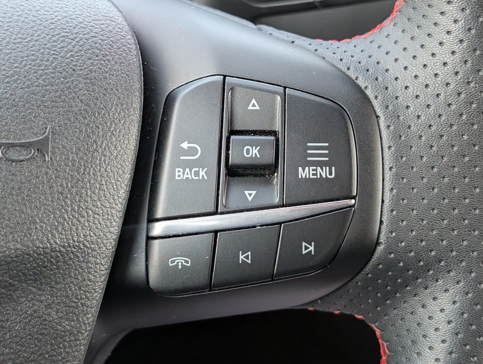Used 2024 Ford Escape ST-Line w/ Tech Pack #1 AWD/4WD image 25