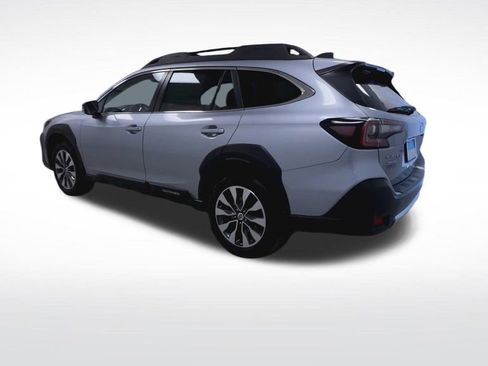 Used 2023 Subaru Outback Limited image 6