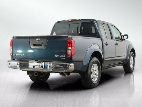 Used 2017 Nissan Frontier SV w/ SV Value Truck Package AWD/4WD image 5