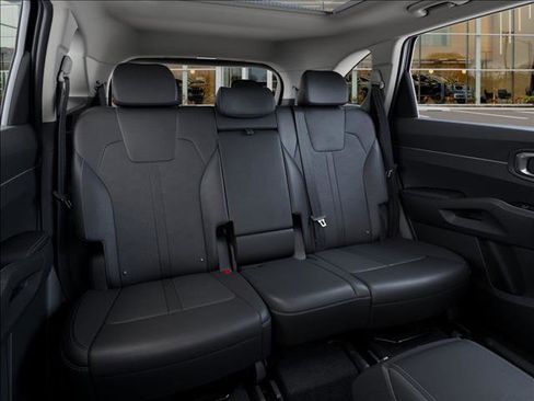 Used 2026 Kia Sorento S w/ S Panoramic Sunroof Package image 16