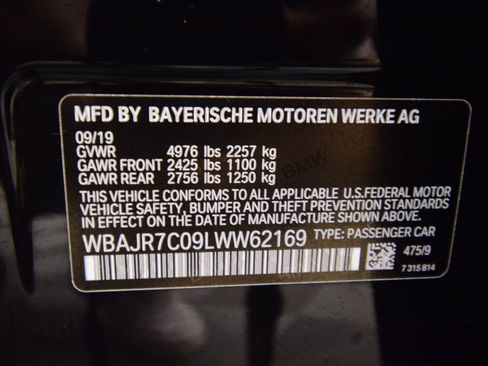 Used 2020 BMW 530i xDrive w/ Premium Package image 31