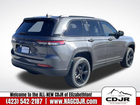 New 2025 Jeep Grand Cherokee Altitude image 3