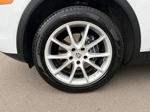Used 2019 Porsche Cayenne AWD/4WD image 39