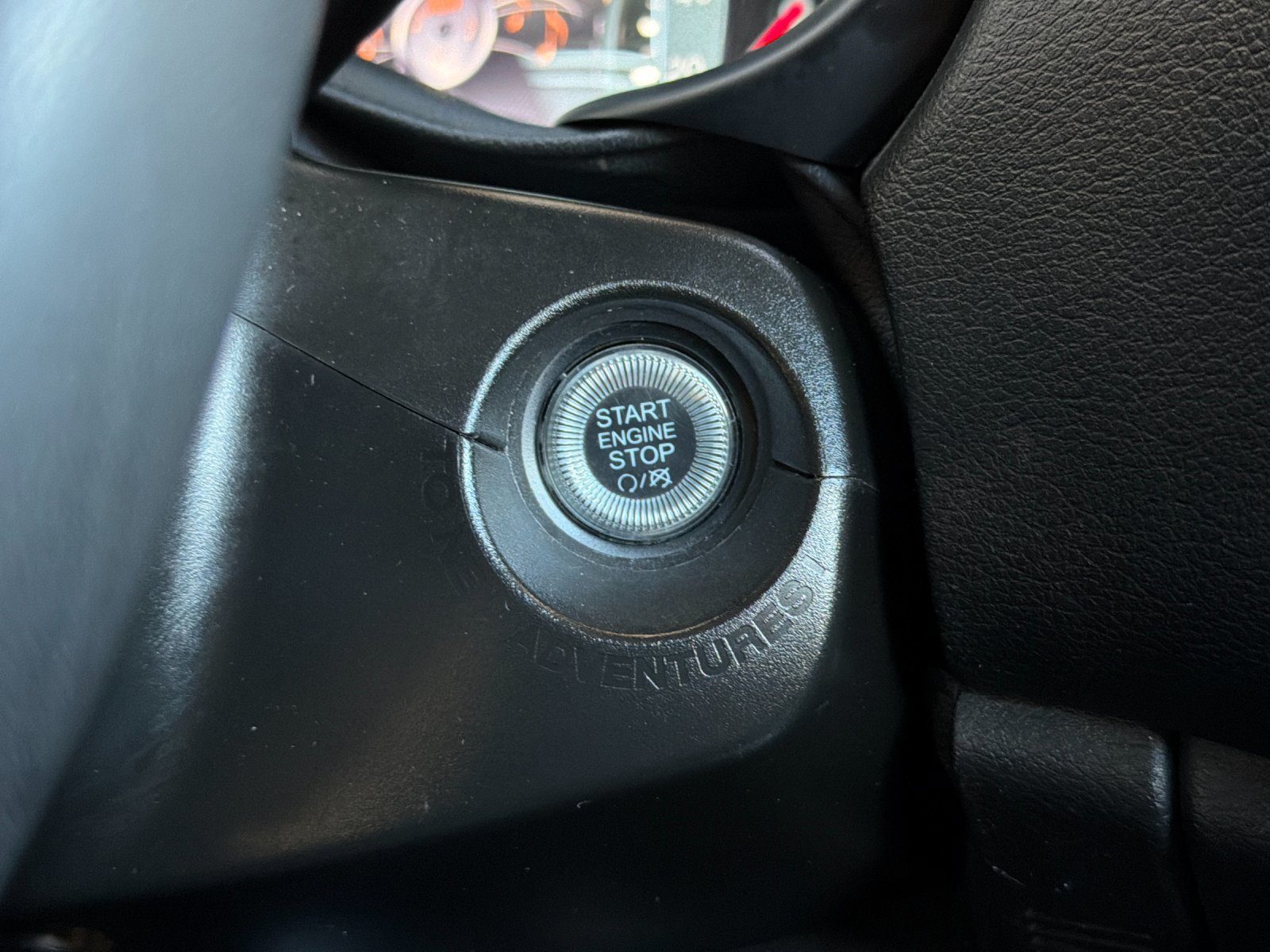 Used 2023 Jeep Renegade Trailhawk AWD/4WD image 21