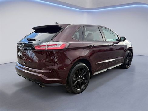 Used 2021 Ford Edge ST-Line image 3