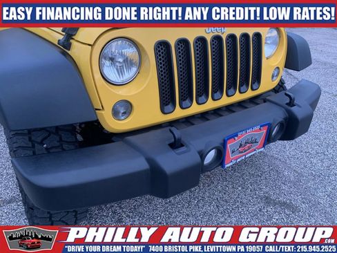 Used 2015 Jeep Wrangler Unlimited Rubicon w/ Max Tow Package AWD/4WD image 31