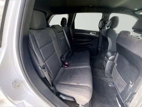 Certified 2018 Jeep Grand Cherokee Laredo image 18