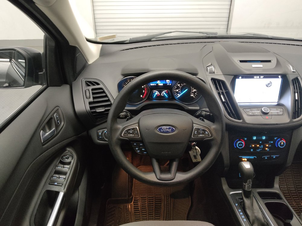 Used 2017 Ford Escape SE w/ Equipment Group 201A FWD image 22