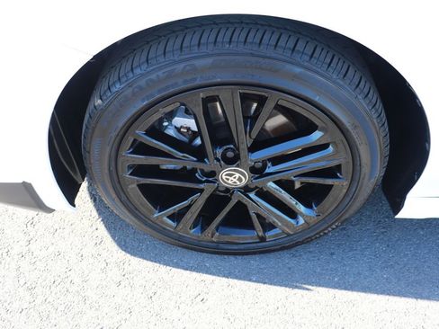 Used 2025 Toyota Camry SE image 25