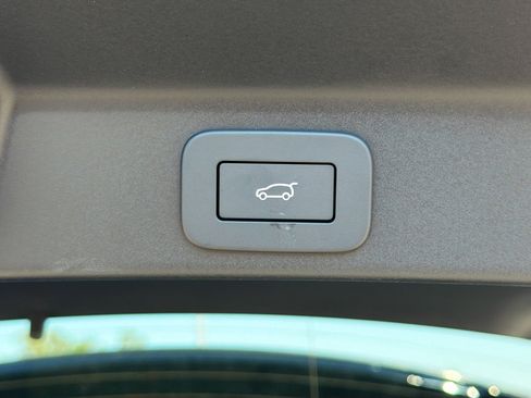 New 2026 Jaguar F-PACE R-Dynamic S image 14