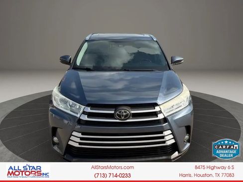 Used 2018 Toyota Highlander XLE FWD image 2