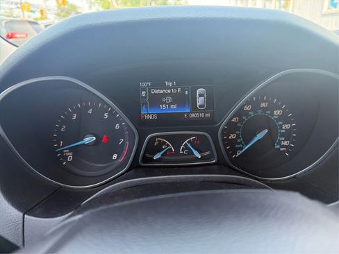 Used 2014 Ford Focus SE w/ Equipment Group 201A FWD image 19