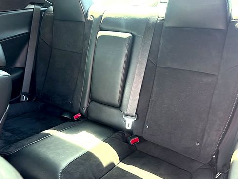 Used 2018 Dodge Challenger R/T Plus RWD image 17