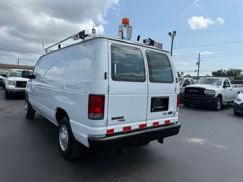 Used 2014 Ford E-150 and Econoline 150 w/ Power Group image 9