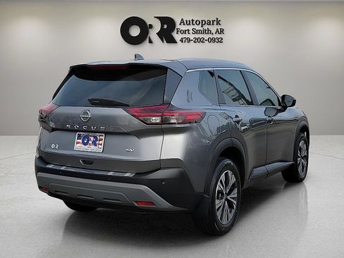 Used 2023 Nissan Rogue SV w/ SV Premium B Package FWD image 5