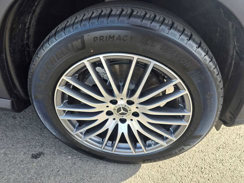 Certified 2026 Mercedes-Benz GLC 300 4MATIC image 9