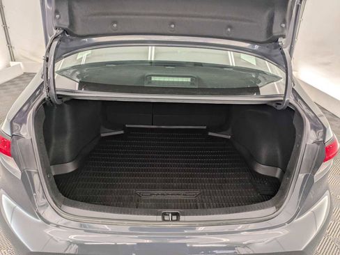 Used 2023 Toyota Corolla SE FWD image 33