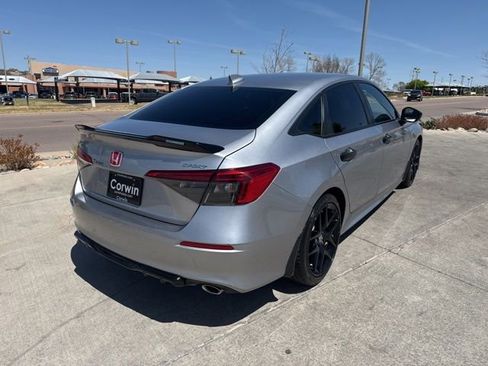 Used 2022 Honda Civic Sport image 9