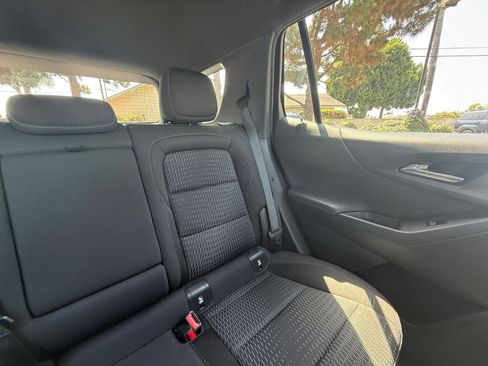 Used 2025 Chevrolet Equinox LT FWD image 35
