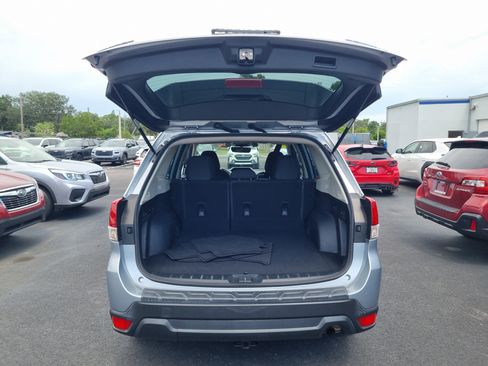 Used 2020 Subaru Forester Premium w/ Popular Package #1 AWD/4WD image 8