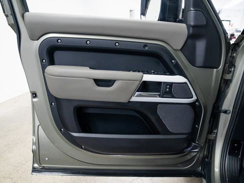 Used 2021 Land Rover Defender 110 SE image 16