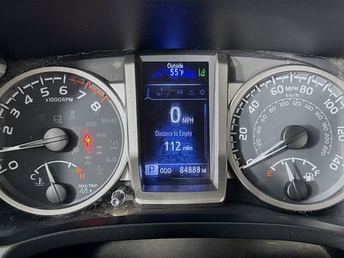 Used 2020 Toyota Tacoma SR5 image 30