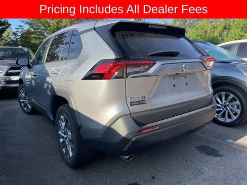 Used 2023 Toyota RAV4 XLE Premium FWD image 4