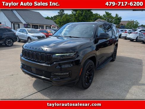 Used 2023 Jeep Wagoneer Series II RWD image 1