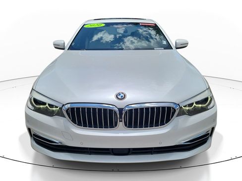 Used 2020 BMW 530i w/ Luxury Package RWD image 6