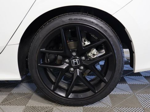 Used 2023 Honda Civic Sport image 16