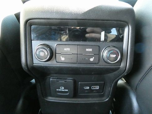 Used 2020 GMC Acadia SLT w/ Premium Package image 21