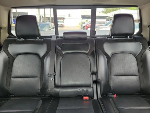 Used 2019 RAM 1500 Laramie AWD/4WD image 15