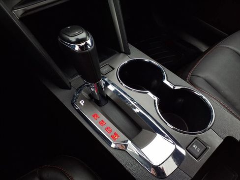 Used 2017 GMC Terrain SLT w/ Open Road Package image 14