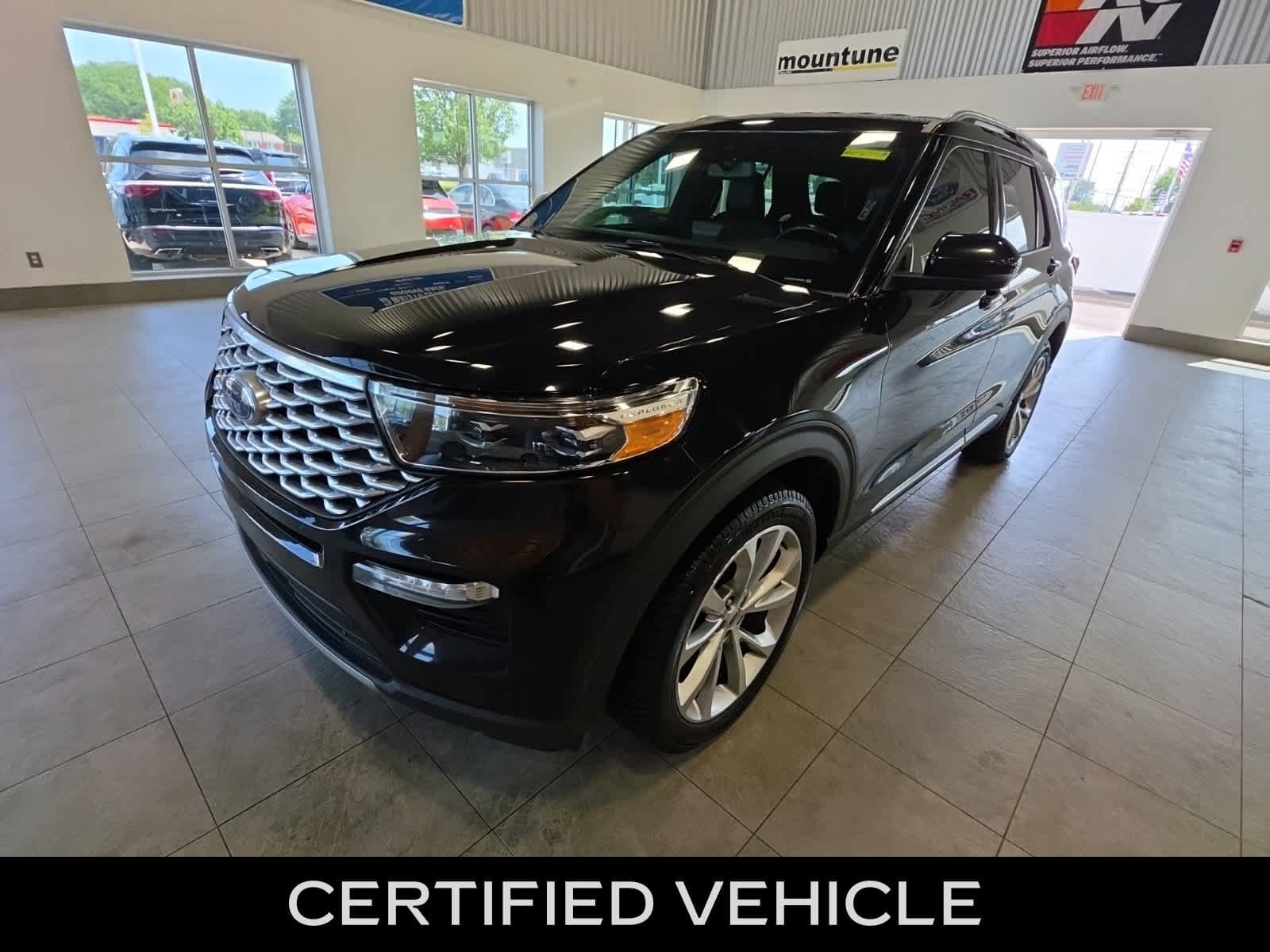 Certified 2022 Ford Explorer Platinum w/ Equipment Group 601A AWD/4WD image 1