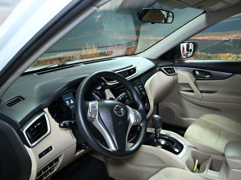 Used 2016 Nissan Rogue SV image 20