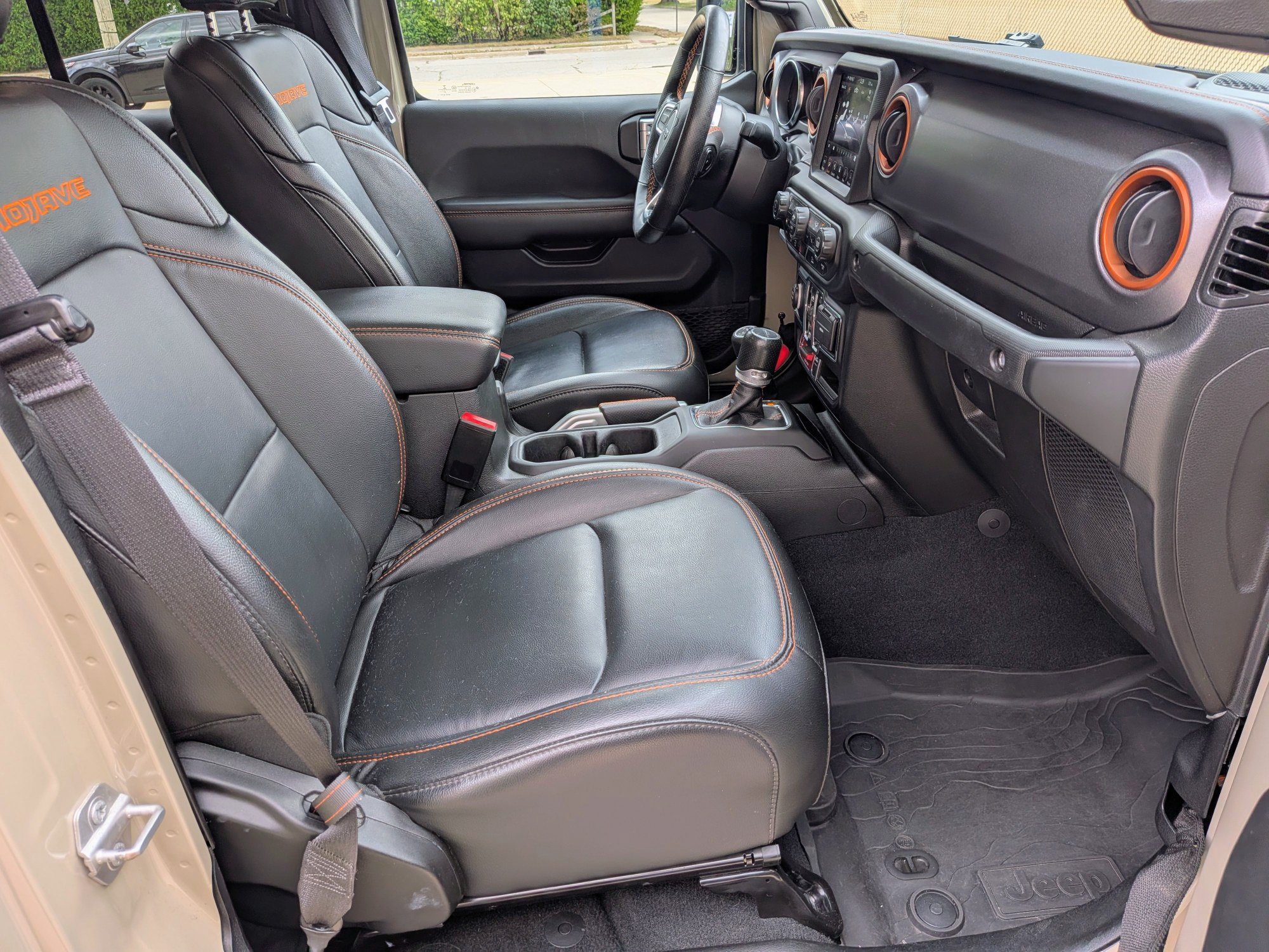 Used 2022 Jeep Gladiator Mojave w/ LED Lighting Group AWD/4WD image 7