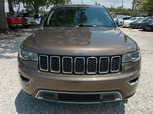 Used 2017 Jeep Grand Cherokee Limited RWD image 2