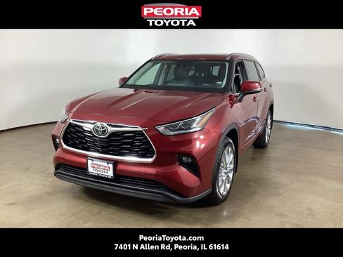 Used 2020 Toyota Highlander Limited AWD/4WD image 1