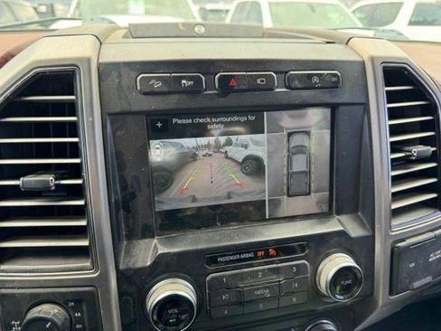 Used 2018 Ford F150 Platinum w/ Equipment Group 701A Luxury AWD/4WD image 9