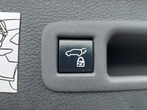 Used 2024 Toyota Sienna XSE w/ XSE Plus Package AWD/4WD image 11