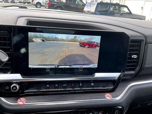 Used 2025 GMC Sierra 1500 SLT image 15