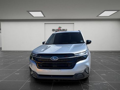 Certified 2025 Subaru Forester Touring AWD/4WD image 4
