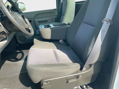 Used 2011 Chevrolet Silverado 1500 W/T image 7