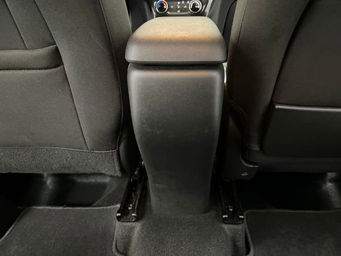 Used 2025 Chevrolet TrailBlazer LT AWD/4WD image 19